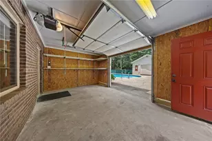 124 Shadow Lake Dr SW, Lilburn, GA 30047 - Photo 41
