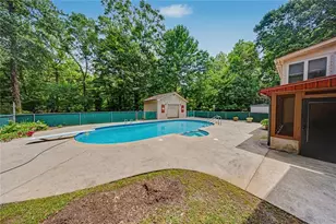 124 Shadow Lake Dr SW, Lilburn, GA 30047 - Photo 45