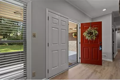 124 Shadow Lake Drive SW, Lilburn, GA 30047 - Photo 5