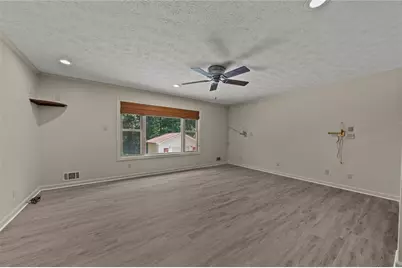 124 Shadow Lake Drive SW, Lilburn, GA 30047 - Photo 23