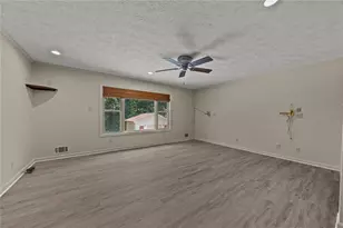 124 Shadow Lake Dr SW, Lilburn, GA 30047 - Photo 23