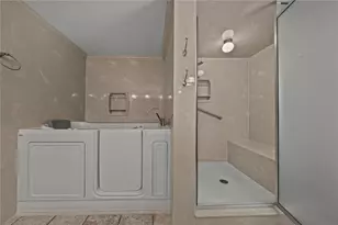 124 Shadow Lake Dr SW, Lilburn, GA 30047 - Photo 27