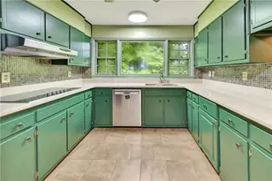 4583 Cedar Park Dr, Stone Mountain, GA 30083 - Photo 15