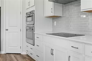 3669 Annsbury Ct, Lilburn, GA 30047 - Photo 13