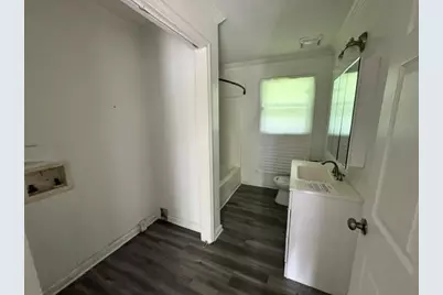 5552 Lakeside Drive, Union City, GA 30291 - Photo 5
