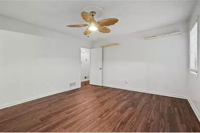 4827 Oakwood Court, Loganville, GA 30052 - Photo 11