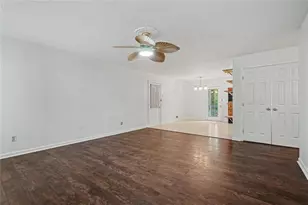 4827 Oakwood Ct, Loganville, GA 30052 - Photo 5