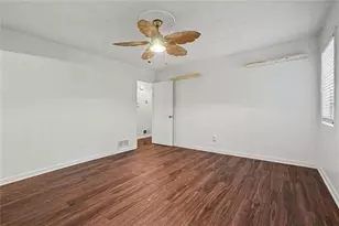 4827 Oakwood Ct, Loganville, GA 30052 - Photo 11