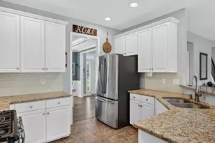 933 Hawk Creek Trail, Lawrenceville, GA 30043 - Photo 13