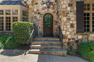 355 Pine Tree Dr NE, Atlanta, GA 30305 - Photo 3
