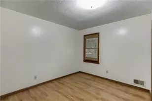 9625 Manor Ln, Gainesville, GA 30506 - Photo 13
