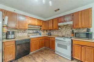 3809 Valley Brook Rd, Snellville, GA 30039 - Photo 13