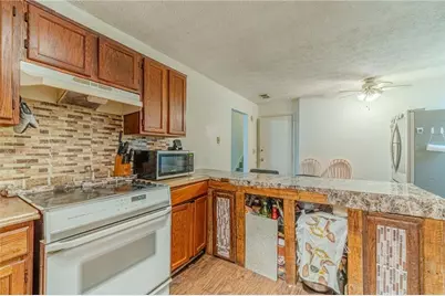 3809 Valley Brook Road, Snellville, GA 30039 - Photo 11
