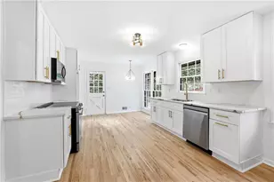 2520 Overlook Way, Atlanta, GA 30345 - Photo 9