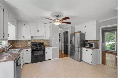 1919 McEachern Manor Drive SW, Marietta, GA 30064 - Photo 15