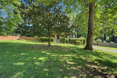 1919 McEachern Manor Drive SW, Marietta, GA 30064 - Photo 3