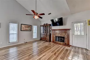 2154 Crystal Lake Dr, Lawrenceville, GA 30044 - Photo 19