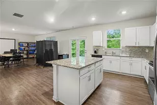 477 Starbuck Parkway, Pendergrass, GA 30567 - Photo 5