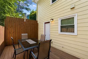 16 Holly Downs Ct NW, Atlanta, GA 30318 - Photo 19