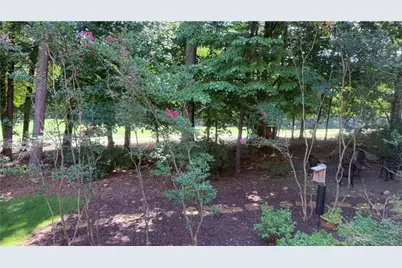 5570 Stoneleigh Drive, Suwanee, GA 30024 - Photo 23