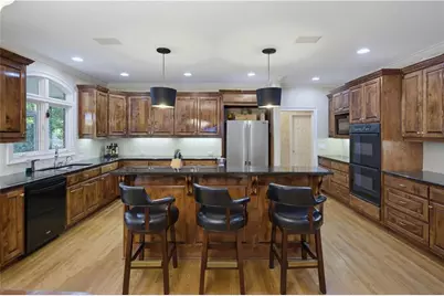 5570 Stoneleigh Drive, Suwanee, GA 30024 - Photo 13