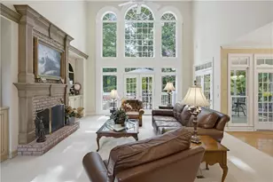 5570 Stoneleigh Dr, Suwanee, GA 30024 - Photo 9