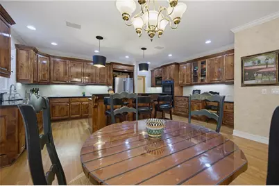5570 Stoneleigh Drive, Suwanee, GA 30024 - Photo 11