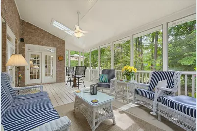 5570 Stoneleigh Drive, Suwanee, GA 30024 - Photo 19