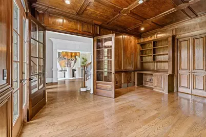 453 Londonberry Road, Sandy Springs, GA 30327 - Photo 7