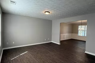 6424 Castle Ct Way, Lithonia, GA 30058 - Photo 9