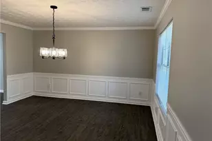 6424 Castle Ct Way, Lithonia, GA 30058 - Photo 11