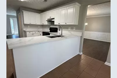 6424 Castle Court Way, Lithonia, GA 30058 - Photo 5
