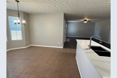 6424 Castle Court Way, Lithonia, GA 30058 - Photo 17