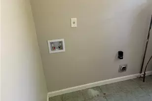3745 Londonderry Ct, Lithonia, GA 30038 - Photo 9