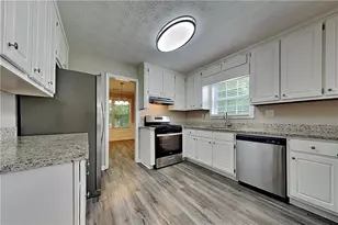 70 Leighs Grove Way, Grayson, GA 30017 - Photo 5