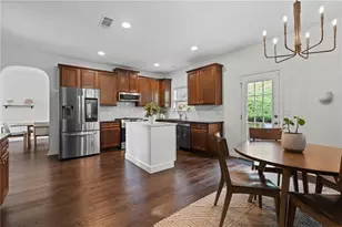137 Farm Valley Dr, Canton, GA 30115 - Photo 7