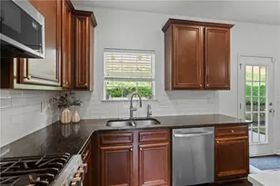 137 Farm Valley Dr, Canton, GA 30115 - Photo 9