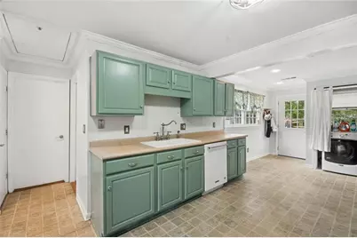 975 South Avenue, Forest Park, GA 30297 - Photo 13