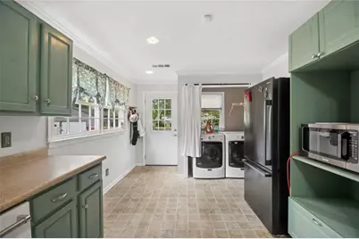 975 South Avenue, Forest Park, GA 30297 - Photo 15