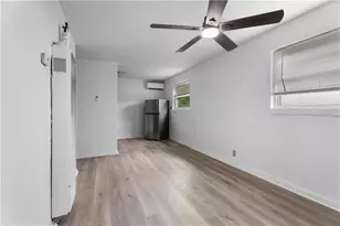 462 Whitehall Ter SW, Atlanta, GA 30312 - Photo 3