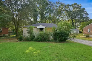 1877 Selwyn Dr, Decatur, GA 30035 - Photo 1