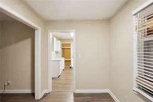1877 Selwyn Dr, Decatur, GA 30035 - Photo 5