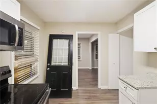 1877 Selwyn Dr, Decatur, GA 30035 - Photo 9