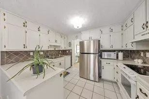 2652 Green Meadow Ln NE, Marietta, GA 30066 - Photo 3
