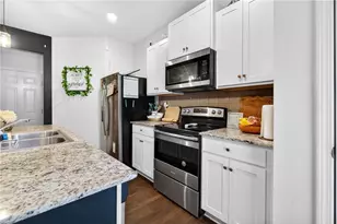 5705 Union Pointe Dr, Union City, GA 30291 - Photo 11