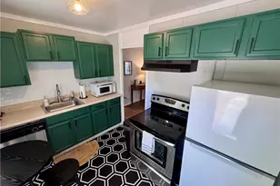 621 Rufus Henderson Dr, Scottdale, GA 30079 - Photo 9