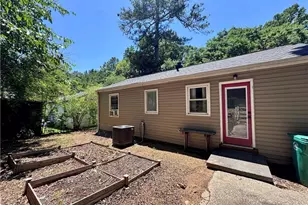 621 Rufus Henderson Dr, Scottdale, GA 30079 - Photo 17