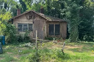 576 Cleveland St, Macon, GA 31206 - Photo 1