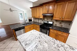 3565 Manchester Dr, Lawrenceville, GA 30044 - Photo 11