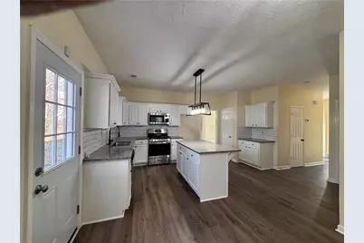 3819 Wheaton Court, Snellville, GA 30039 - Photo 11